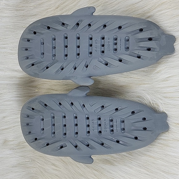 Shark Slides - Picture 5 of 7